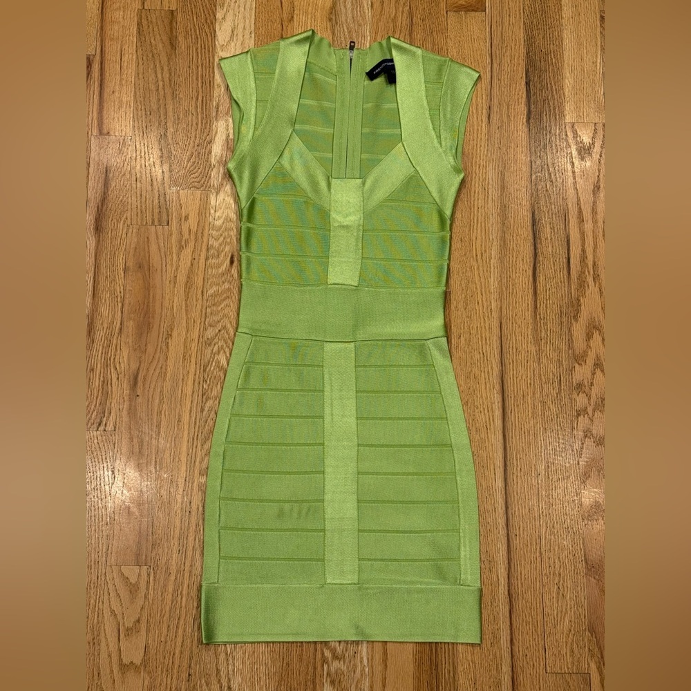 Pre-owned French Connection bandage dress in size XS